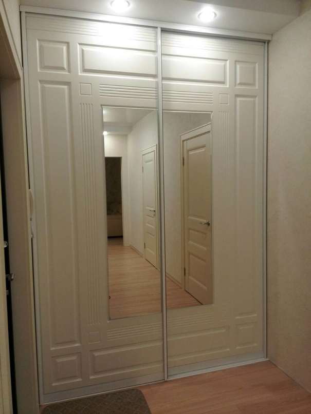 Двери купе с МДФ
